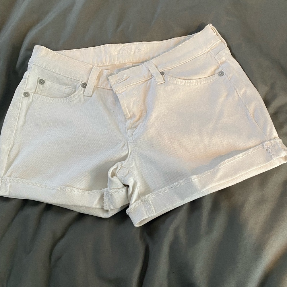 7 for all mankind